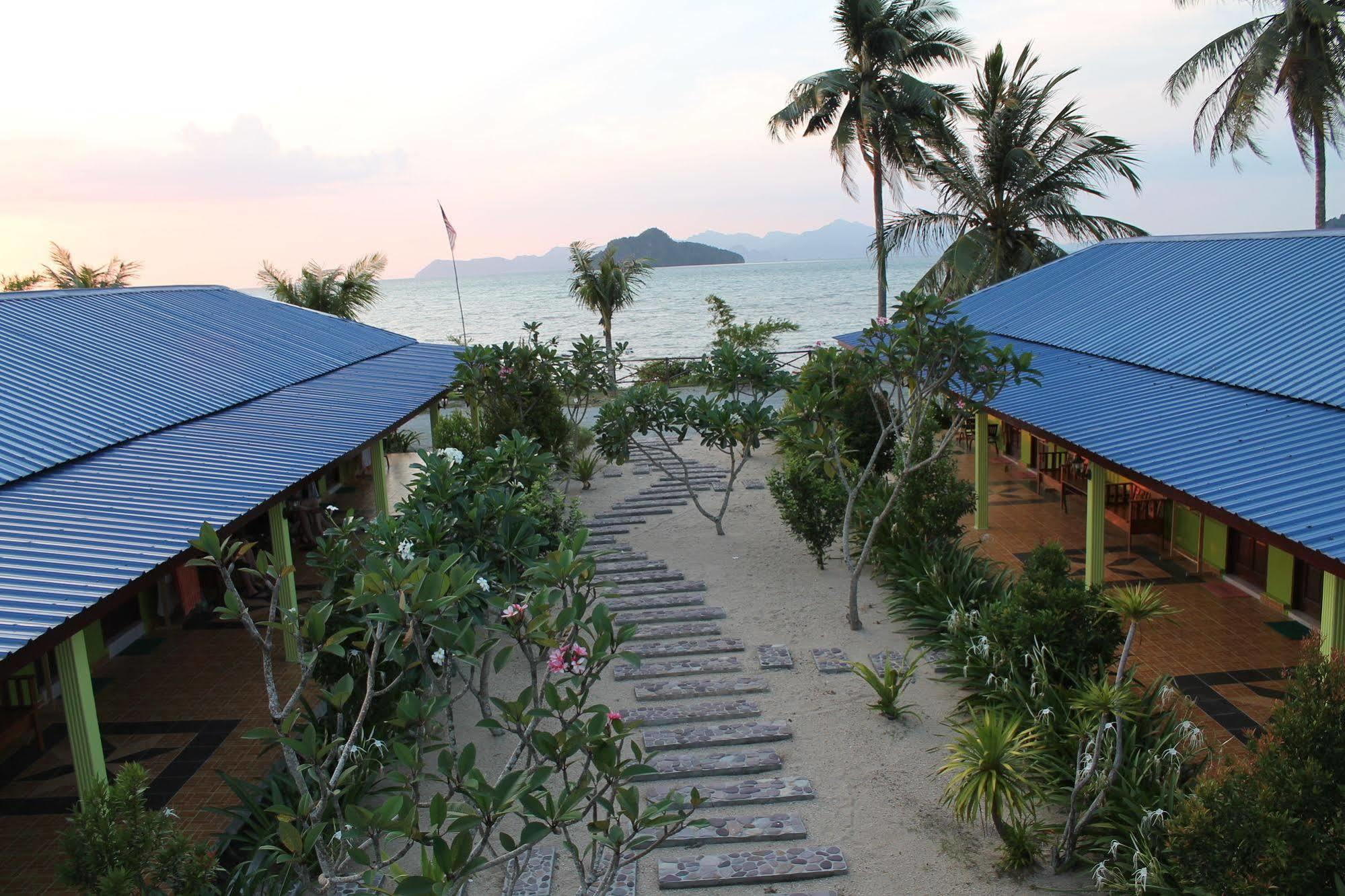 Motel Tanjung Puteri Pasir Hitam Bagian luar foto